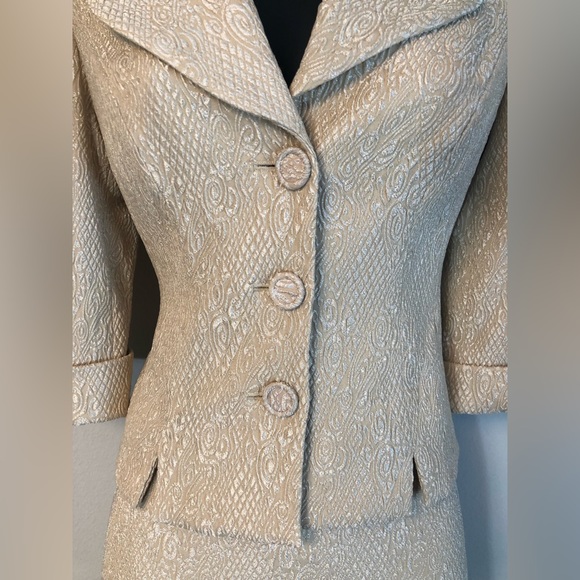 Like New Rare Vintage Bebe Fitted Stretch Jacquard Jacket/Mini in Champagne - XS - Picture 4 of 7